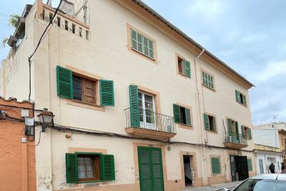 Gebäude mit 5 vermieteten Wohnungen in einer ruhigen Straße in El Terreno, Palma.