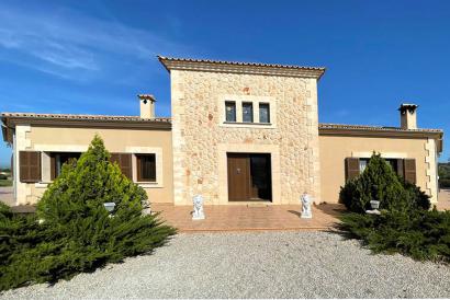 Spectacular 4 bedroom country house with views to the countryside and pool, Ses Salines.