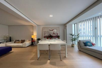 (bajo de opción)Bonito apartamento con balcón, 3 dormitorios, 2 baños, ascensor, Paseo Mallorca, Palma