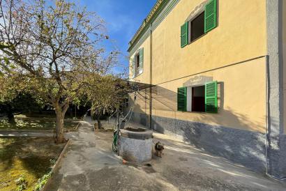 Maison de village à rénover, 4 chambres, jardin, garage, La Vileta, Palma
