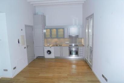 Unfurnished one-bedroom apartment with balcony, Paseo del Borne area, Palma.