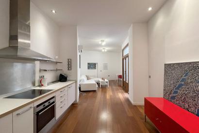 Apartment with private patio, one bedroom, New Courthouse area, Palma Old Town