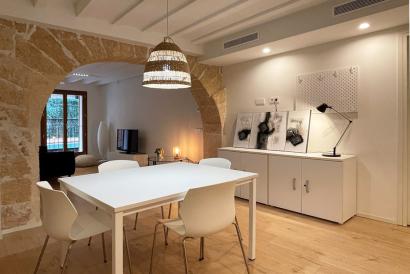 Casco Antiguo, luxury and well furnished flat, bedroom, bathroom, lift, Palma.