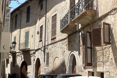 Apartamento para rehabilitar en plena zona del Paseo del Borne. Casco Antiguo de Palma.