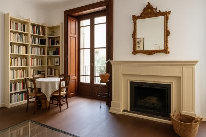 Charming and spacious 2 bedroom flat with 2 private terraces in the heart of Palma Old Town