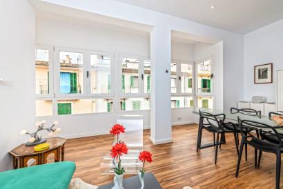 Furnished apartment, 2 bedrooms, 2 bathrooms, communal terrace, Santa Catalina, Palma.