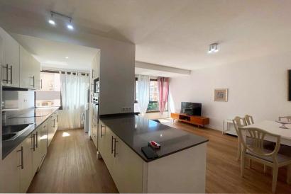 Furnished 2-bedroom apartment with lift in the General Riera area, Palma.